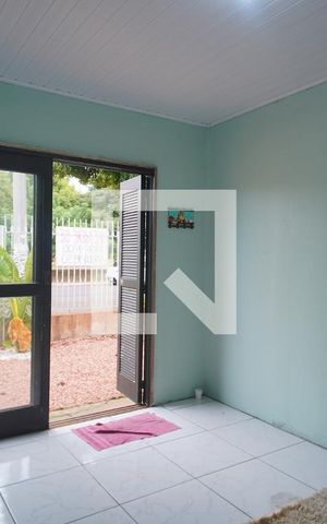 Casa à venda com 56m², 2 quartos e sem vaga Casa à venda com 56m², 2 quartos e sem vagaSala
