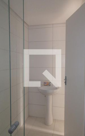 Apartamento à venda com 54m², 2 quartos e 1 vaga Apartamento à venda com 54m², 2 quartos e 1 vagaBanheiro