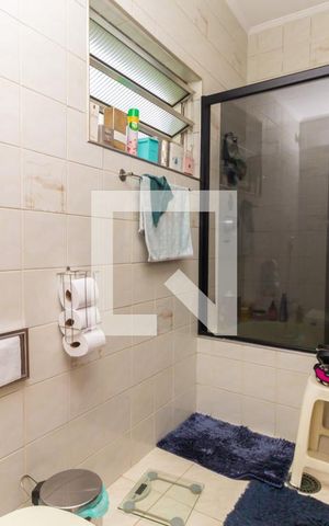 Casa à venda com 249m², 3 quartos e 2 vagas Casa à venda com 249m², 3 quartos e 2 vagasBanheiro da Suíte 1