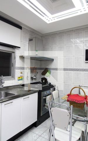 Casa à venda com 180m², 5 quartos e 1 vagaCozinha 2