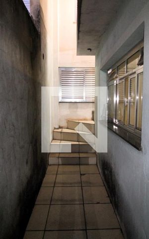 Casa à venda com 180m², 5 quartos e 1 vagaCorredor
