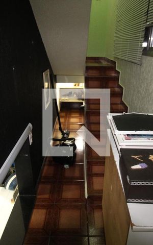 Casa à venda com 180m², 5 quartos e 1 vagaÁrea externa