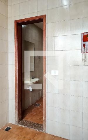 Apartamento à venda com 200m², 3 quartos e 2 vagas Apartamento à venda com 200m², 3 quartos e 2 vagasÁrea de Serviço