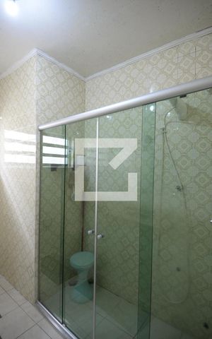 Casa à venda com 160m², 5 quartos e 2 vagasBanheiro