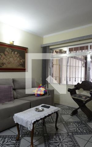 Casa à venda com 160m², 5 quartos e 2 vagasSala