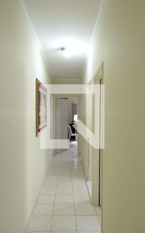 Casa à venda com 160m², 5 quartos e 2 vagasCorredor 
