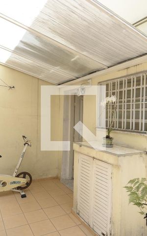 Casa à venda com 160m², 5 quartos e 2 vagasQuintal