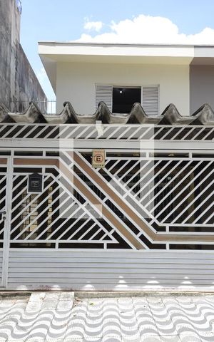 Casa à venda com 160m², 5 quartos e 2 vagasFachada