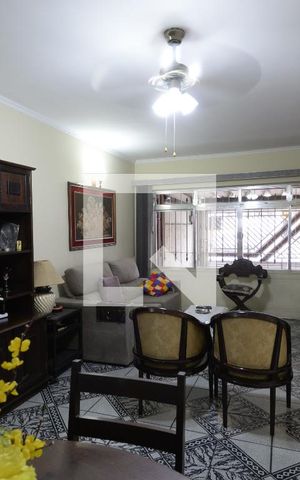 Casa à venda com 160m², 5 quartos e 2 vagasSala