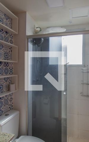 Apartamento à venda com 42m², 2 quartos e 1 vaga Apartamento à venda com 42m², 2 quartos e 1 vagaBanheiro
