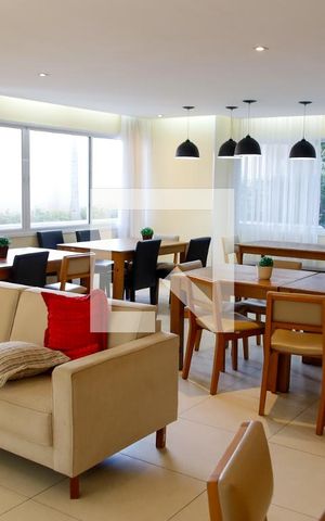 Apartamento para alugar com 55m², 2 quartos e 2 vagas Apartamento para alugar com 55m², 2 quartos e 2 vagasÁrea comum - Salão de festas