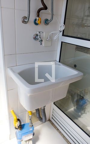 Apartamento para alugar com 55m², 2 quartos e 2 vagas Apartamento para alugar com 55m², 2 quartos e 2 vagasLavanderia