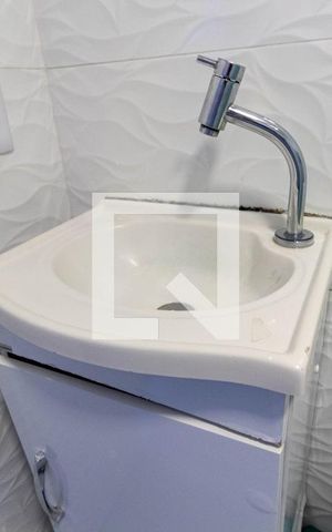 Apartamento à venda com 49m², 2 quartos e 1 vaga Apartamento à venda com 49m², 2 quartos e 1 vagaBanheiro