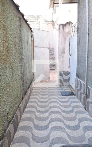 Casa à venda com 48m², 1 quarto e sem vagaEntrada