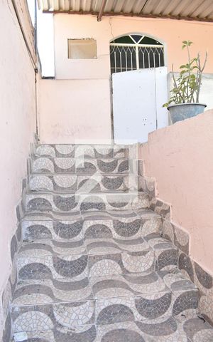 Casa à venda com 48m², 1 quarto e sem vagaEscada