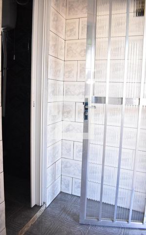 Casa à venda com 48m², 1 quarto e sem vagaBanheiro