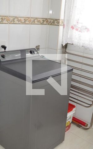 Apartamento para alugar com 80m², 3 quartos e 1 vagaÁrea de Serviço
