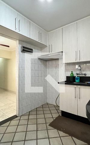 Casa à venda com 200m², 3 quartos e 1 vaga Casa à venda com 200m², 3 quartos e 1 vagaCozinha