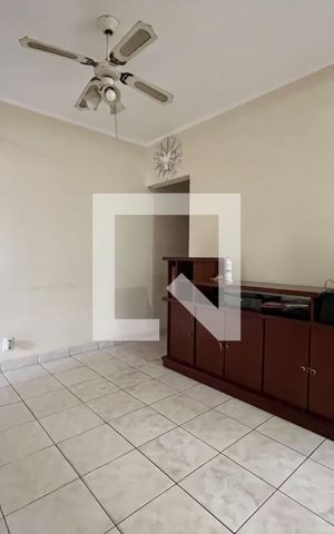 Casa à venda com 200m², 3 quartos e 1 vaga Casa à venda com 200m², 3 quartos e 1 vagaSala