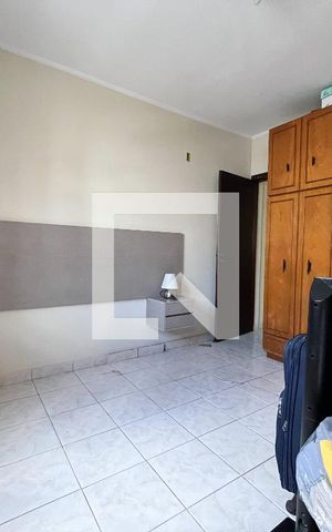 Casa à venda com 200m², 3 quartos e 1 vaga Casa à venda com 200m², 3 quartos e 1 vagaSuite
