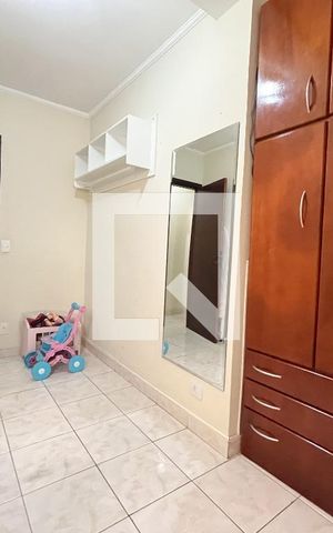 Casa à venda com 200m², 3 quartos e 1 vaga Casa à venda com 200m², 3 quartos e 1 vagaQuarto 2
