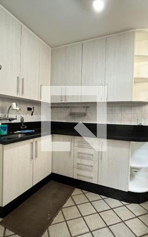 Casa à venda com 200m², 3 quartos e 1 vaga Casa à venda com 200m², 3 quartos e 1 vagaCozinha