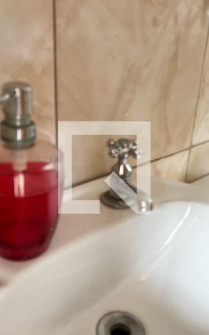 Casa à venda com 200m², 3 quartos e 1 vaga Casa à venda com 200m², 3 quartos e 1 vagaBanheiro Área Externa