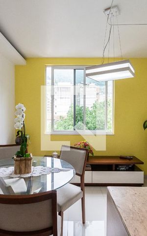 Apartamento à venda com 78m², 3 quartos e sem vagaSala