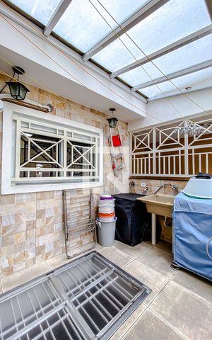 Casa à venda com 267m², 4 quartos e 3 vagasÁrea de Serviço 2