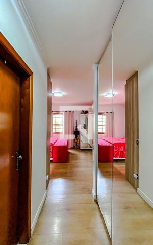 Casa à venda com 267m², 4 quartos e 3 vagasQuarto 1 - Armários