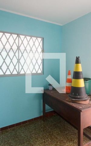 Casa para alugar com 200m², 3 quartos e 5 vagas Casa para alugar com 200m², 3 quartos e 5 vagasSaleta
