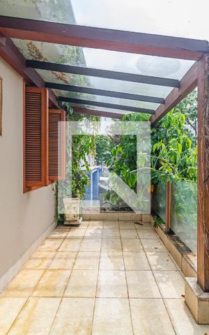 Casa à venda com 360m², 3 quartos e 4 vagasVaranda