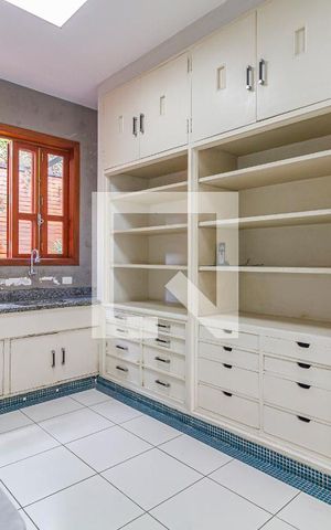 Casa à venda com 360m², 3 quartos e 4 vagasCozinha