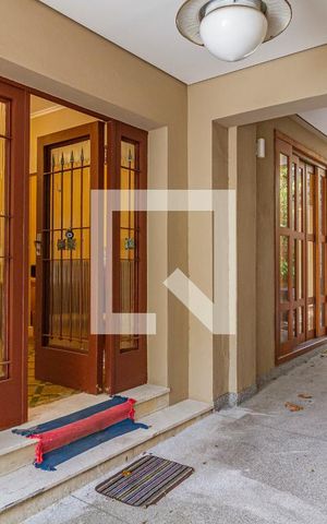 Casa à venda com 360m², 3 quartos e 4 vagasQuintal