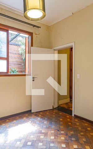 Casa à venda com 360m², 3 quartos e 4 vagasCopa