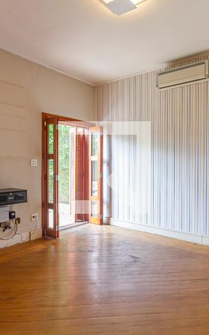 Casa à venda com 360m², 3 quartos e 4 vagasSuíte 1