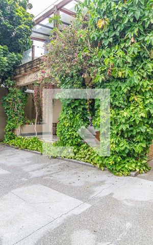 Casa à venda com 360m², 3 quartos e 4 vagasGaragem