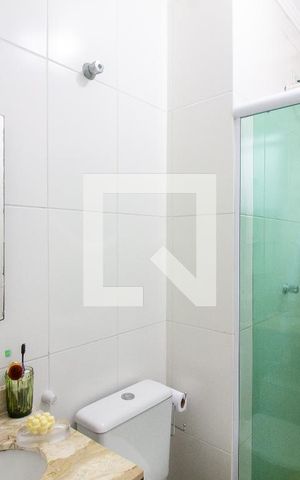 Casa à venda com 120m², 3 quartos e 2 vagas Casa à venda com 120m², 3 quartos e 2 vagasBanheiro