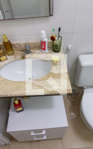Casa à venda com 120m², 3 quartos e 2 vagas Casa à venda com 120m², 3 quartos e 2 vagasDetalhe do Banheiro
