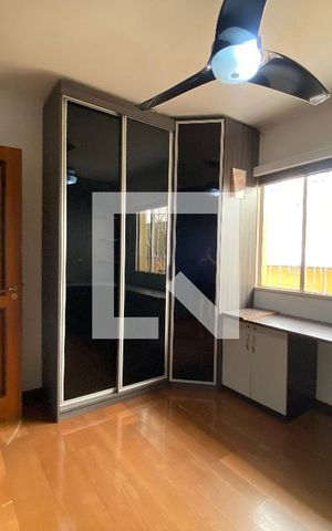 Casa à venda com 529m², 4 quartos e 3 vagas