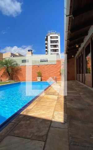 Casa à venda com 529m², 4 quartos e 3 vagas