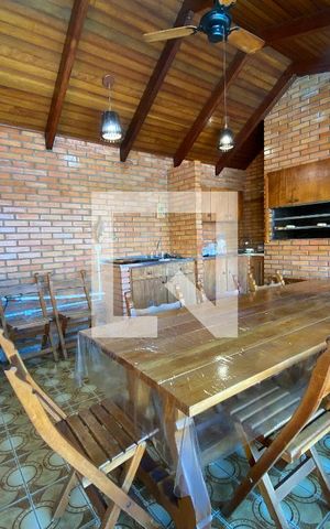 Casa à venda com 529m², 4 quartos e 3 vagas