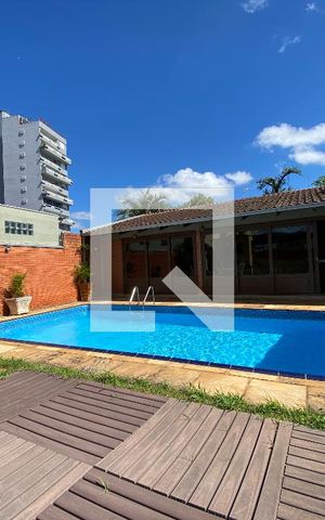 Casa à venda com 529m², 4 quartos e 3 vagas