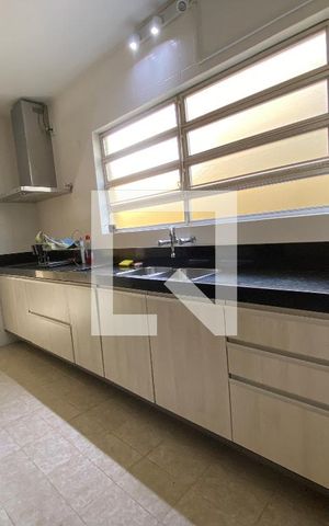 Casa à venda com 529m², 4 quartos e 3 vagas