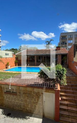 Casa à venda com 529m², 4 quartos e 3 vagas