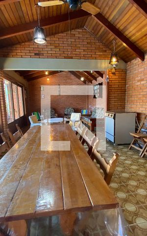 Casa à venda com 529m², 4 quartos e 3 vagas