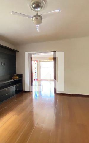 Casa à venda com 529m², 4 quartos e 3 vagas