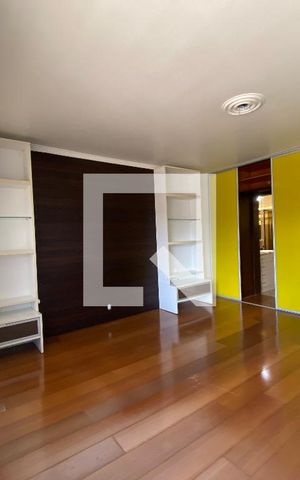 Casa à venda com 529m², 4 quartos e 3 vagas