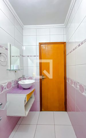 Casa à venda com 255m², 4 quartos e 6 vagasBanheiro da Suíte
