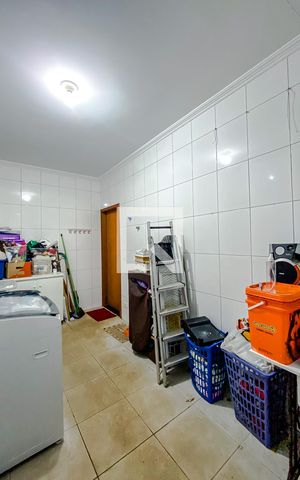Casa à venda com 255m², 4 quartos e 6 vagasÁrea de Serviço